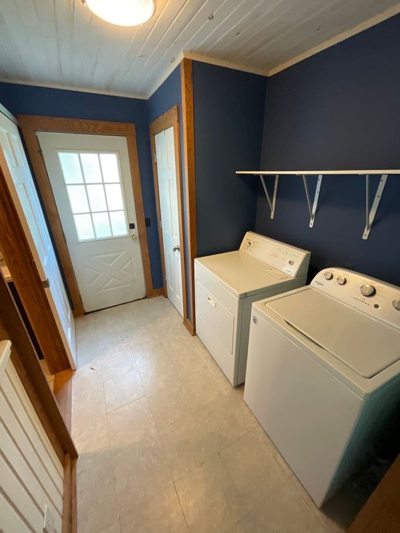 Bloomington Apartment: 408 E. 16th St