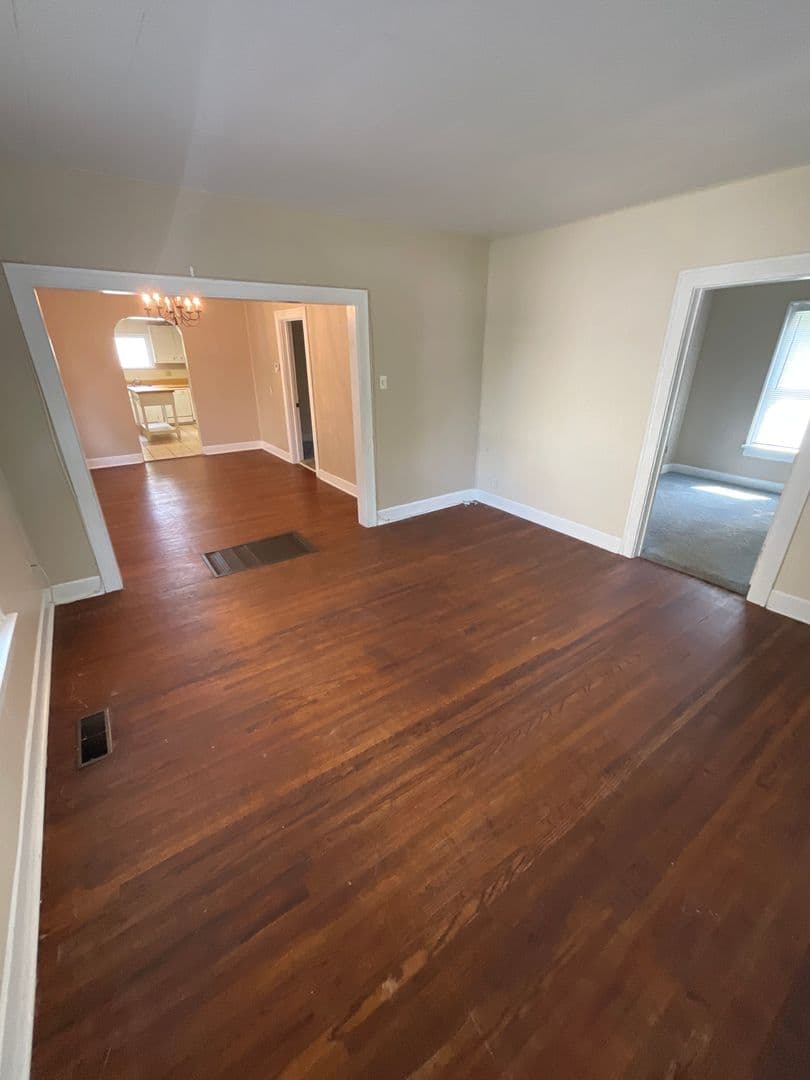 Bloomington House: 315 E. 16th St
