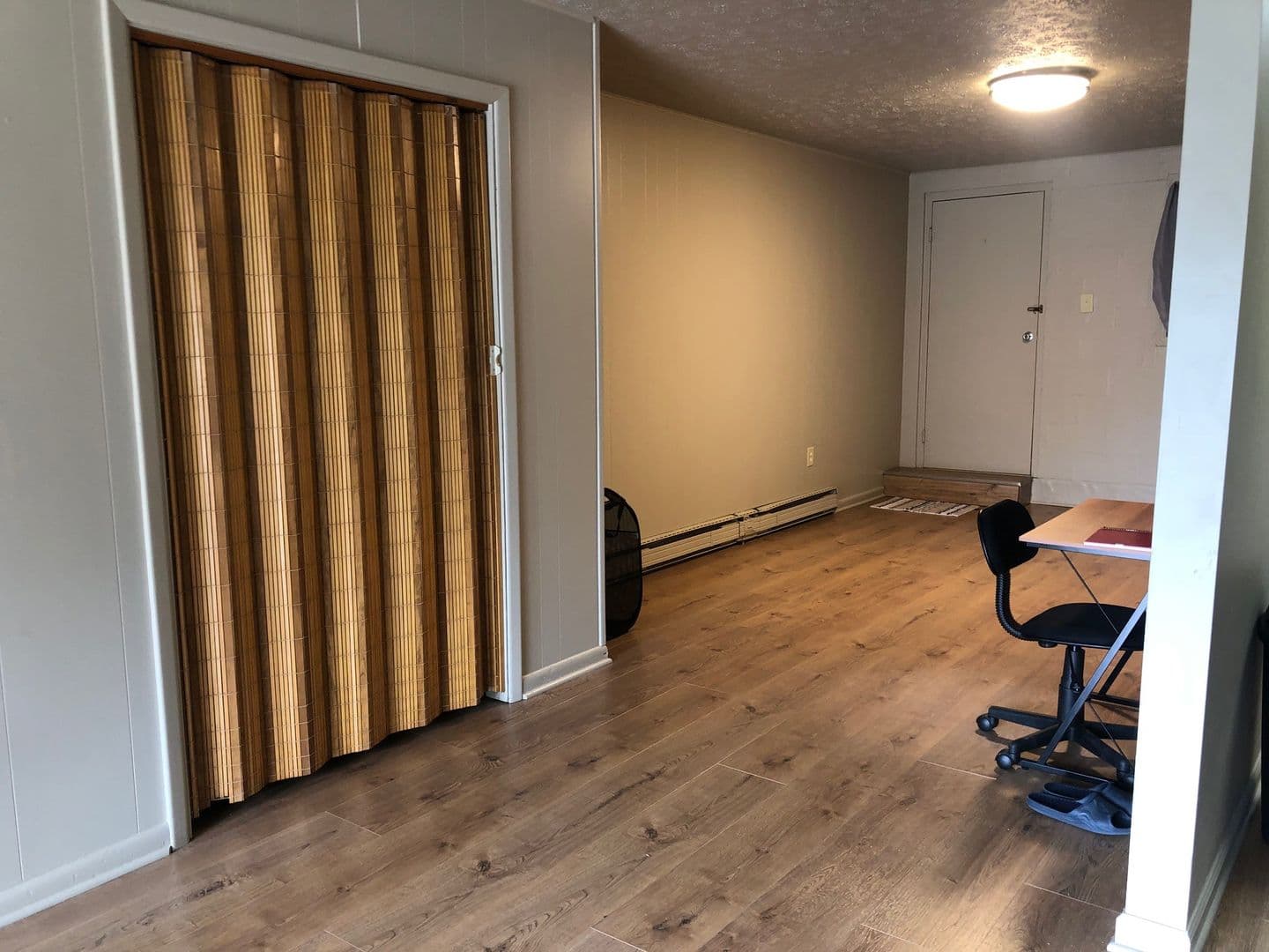 Bloomington Apartment: 217 S. Lincoln St