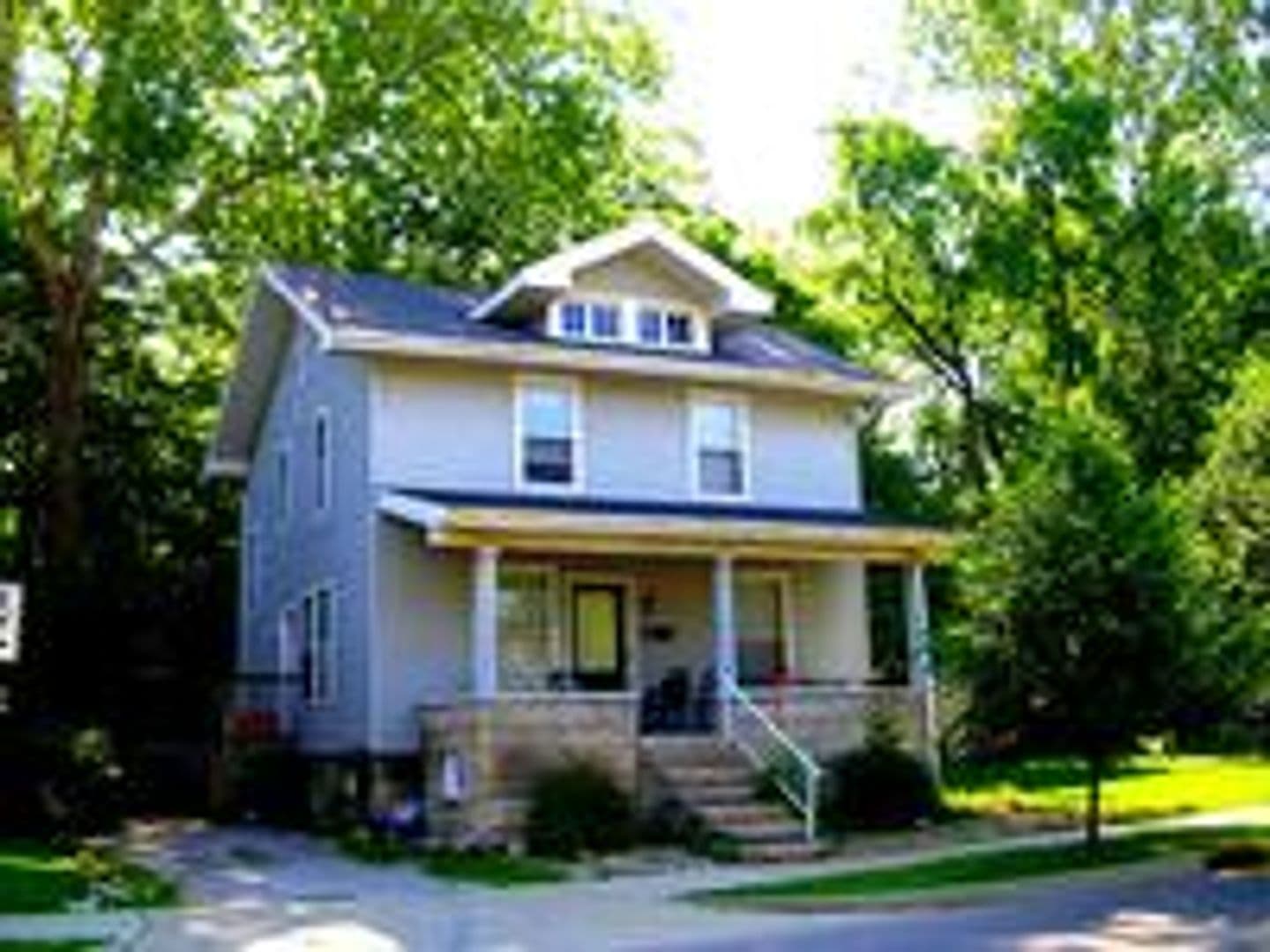 Bloomington Apartment: 515 S. Washington St
