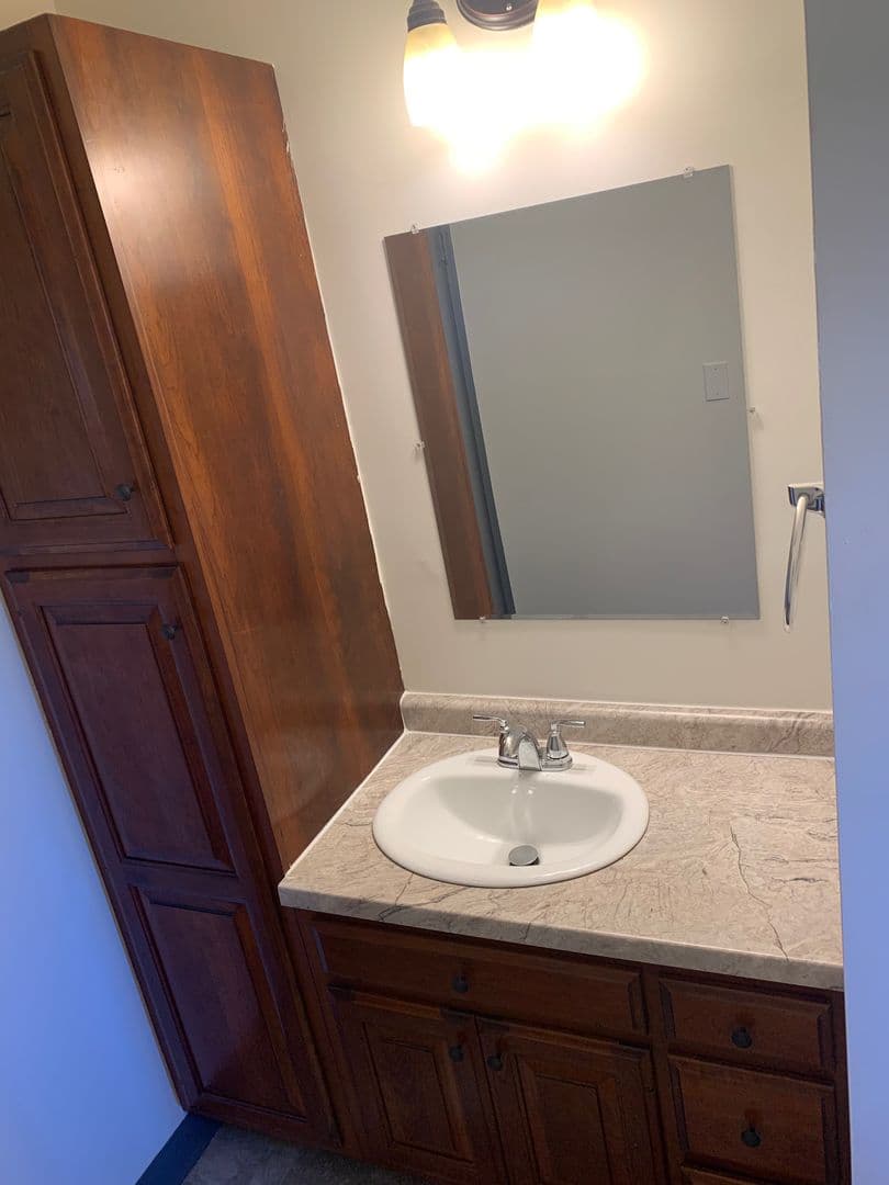 Bloomington House: 7691 W Reeves Road
