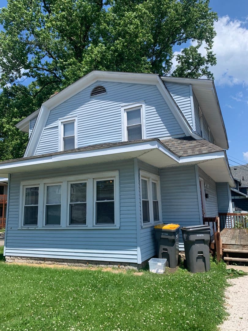 Bloomington House: 418 N. Grant St