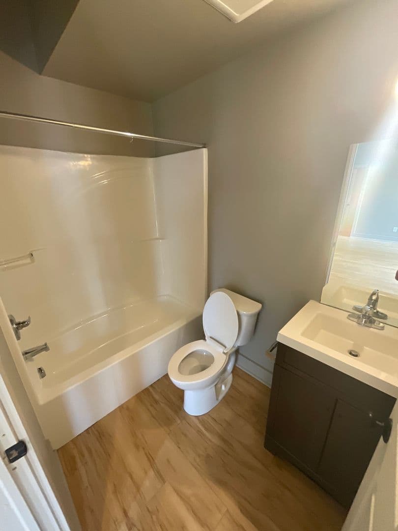 Bloomington Apartment: 425 N. Walnut St