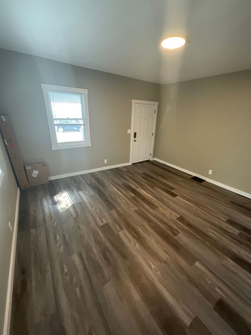 Bloomington Apartment: 312 E 8th Street