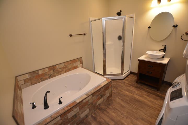 Bloomington Apartment: 416 E. 4th St