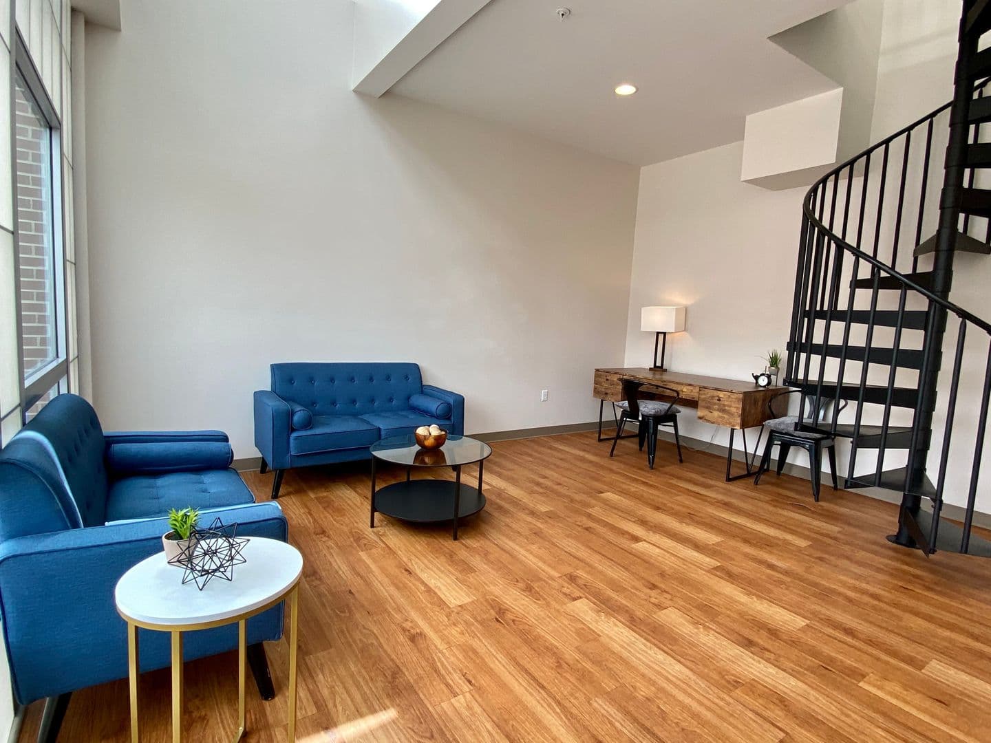Bloomington Apartment: 116 E. 3rd St