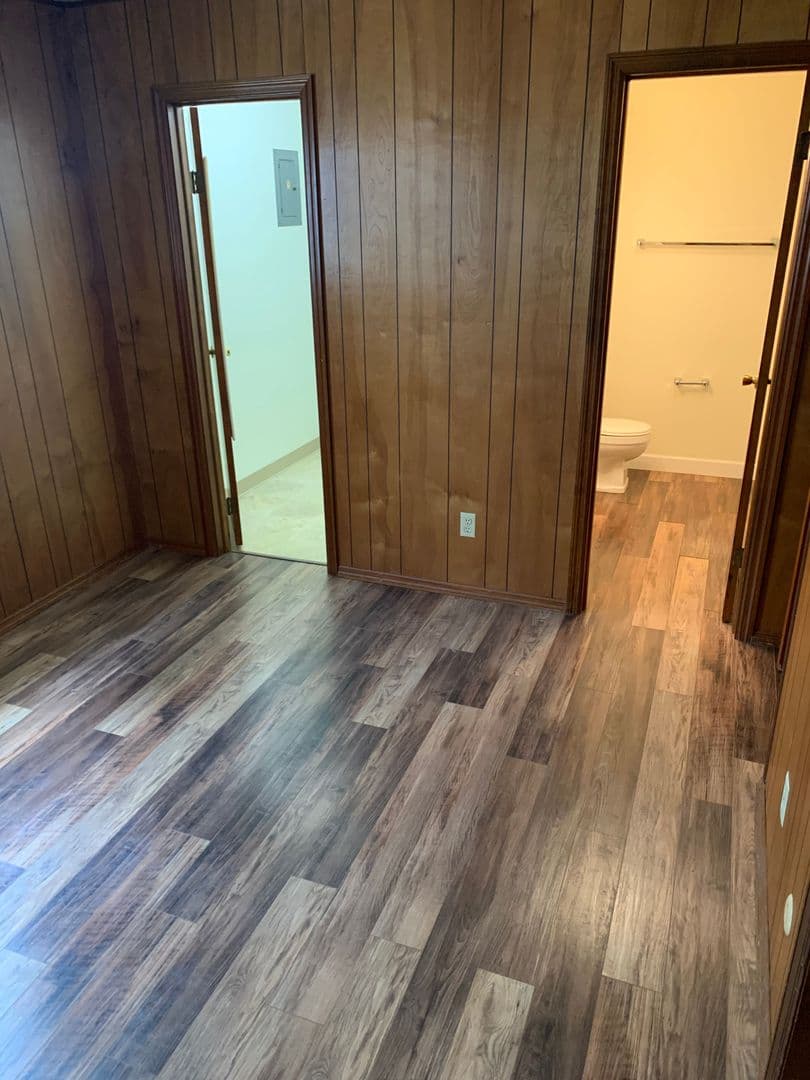 Bloomington Apartment: 326 W. Kenwood Dr - Apt 12