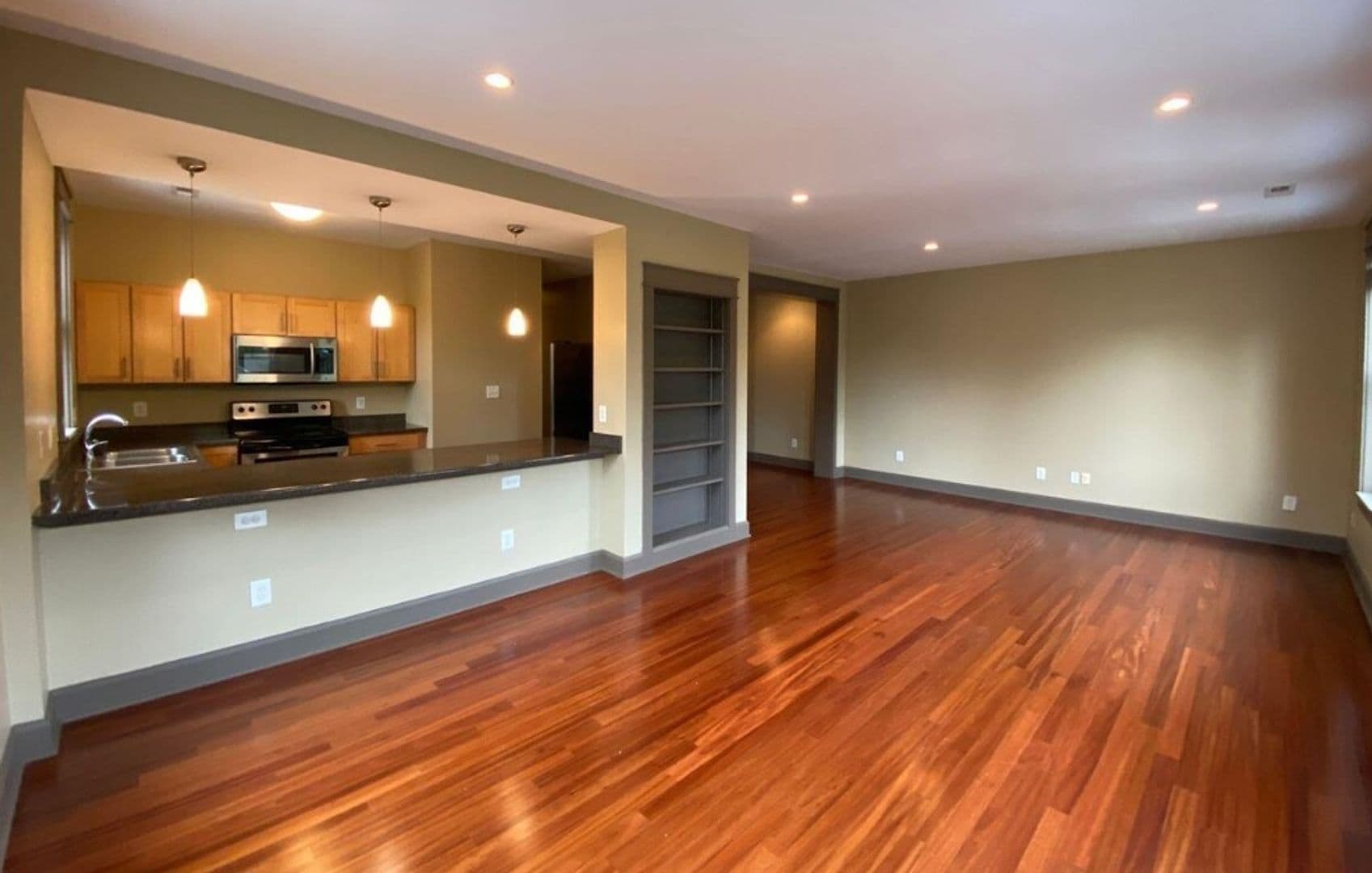 Bloomington Apartment: 509 E. Hillside Drive