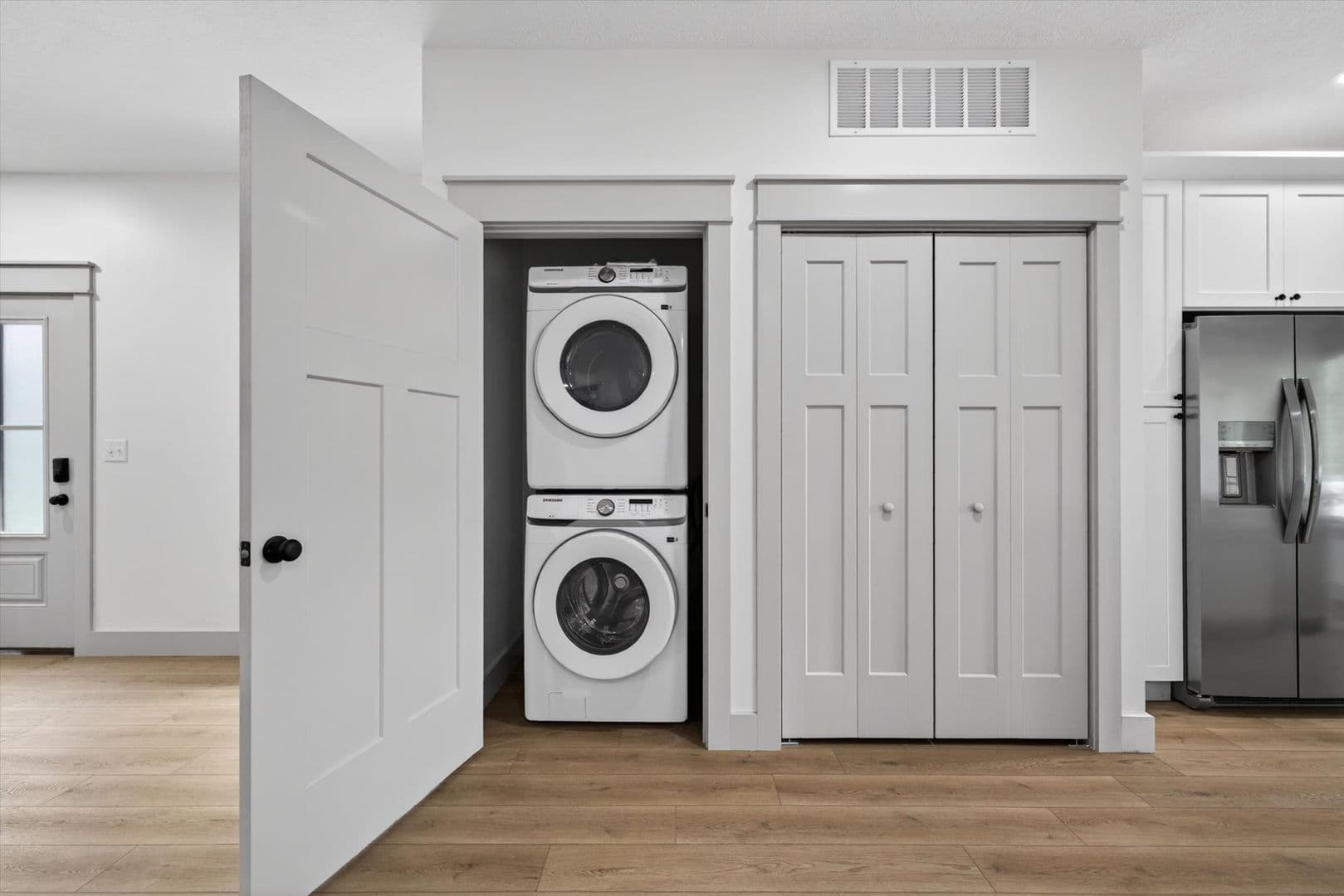 Bloomington Townhome: 416 N Jefferson St - Unit 2