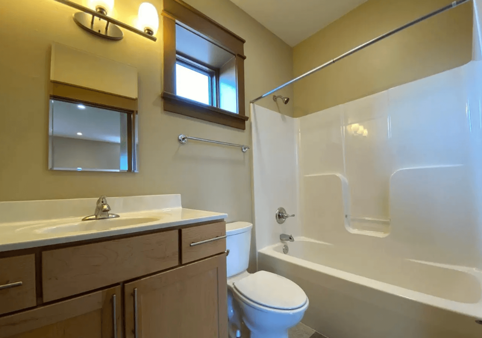 Bloomington Apartment: 231 W. Dodds Street