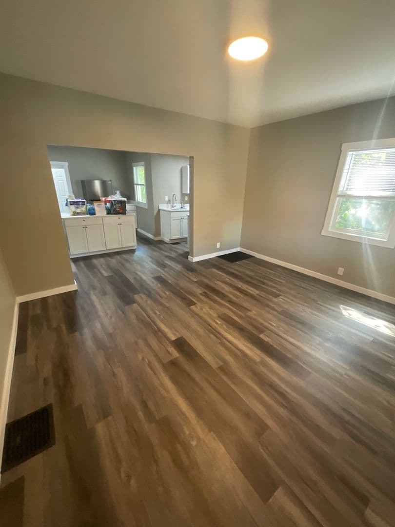 Bloomington Apartment: 312 E 8th Street