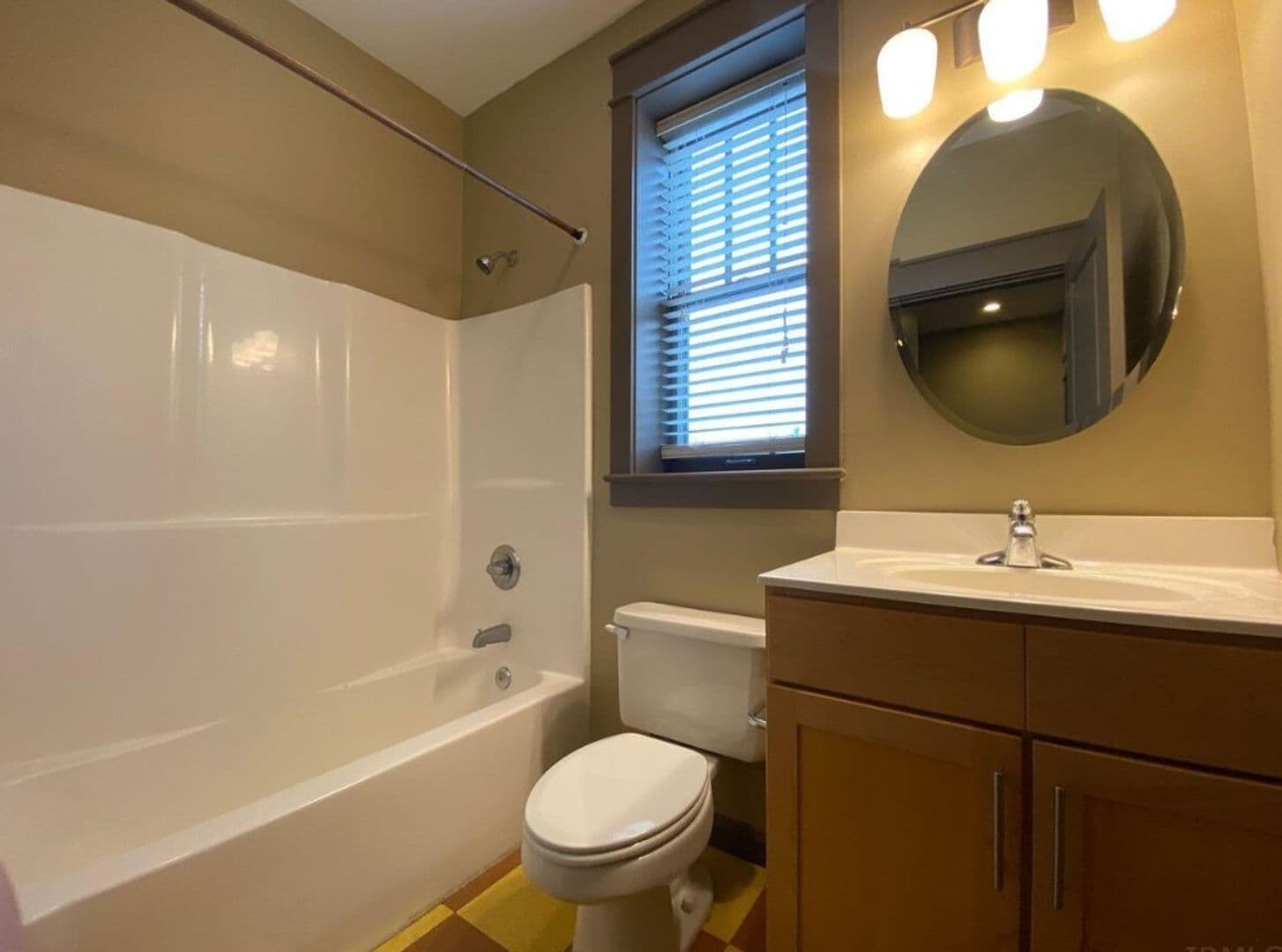 Bloomington Apartment: 509 E. Hillside Drive