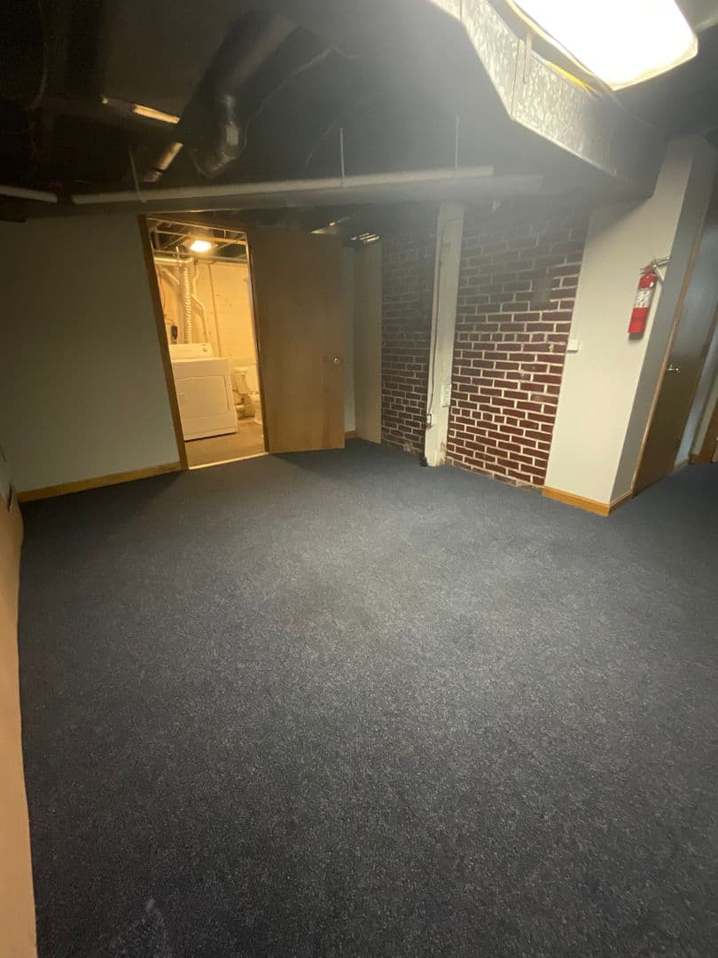 Bloomington House: 1217 N. College Ave