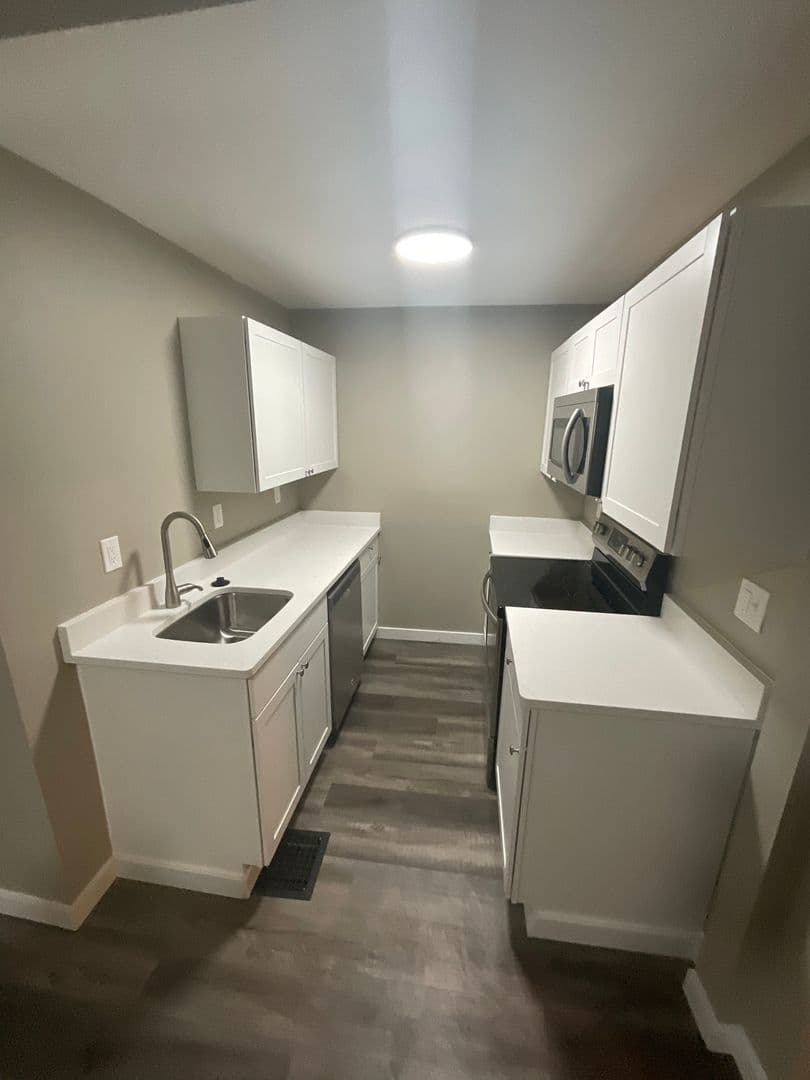 Bloomington Apartment: 312 E 8th Street