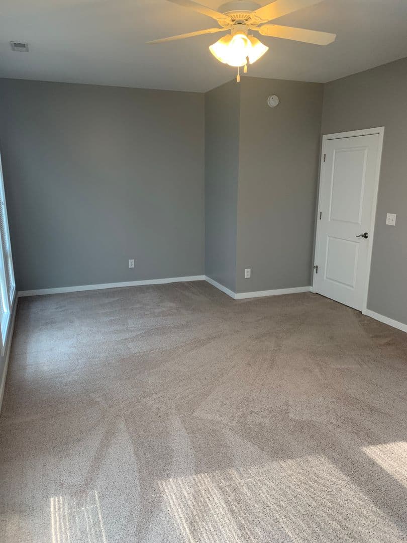Bloomington Apartment: 422 E. 6th St