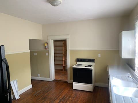 Bloomington Apartment: 515 S. Washington St