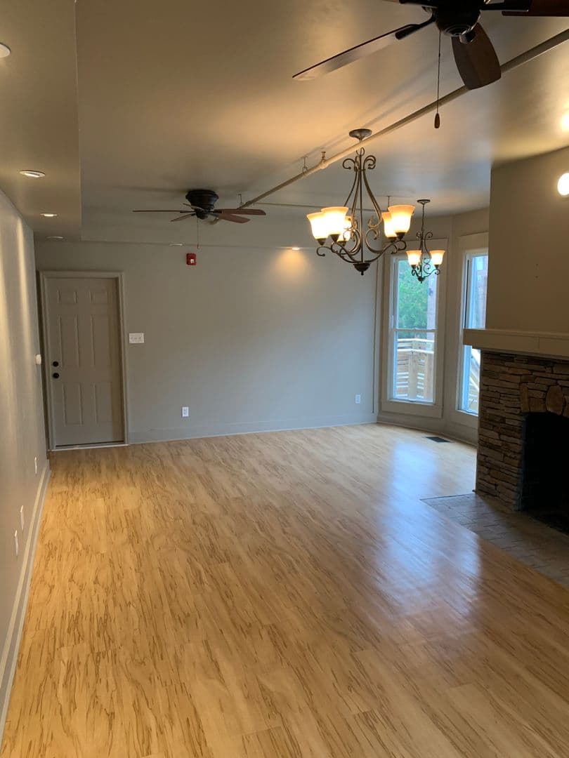 Bloomington Apartment: 425 N. Walnut St