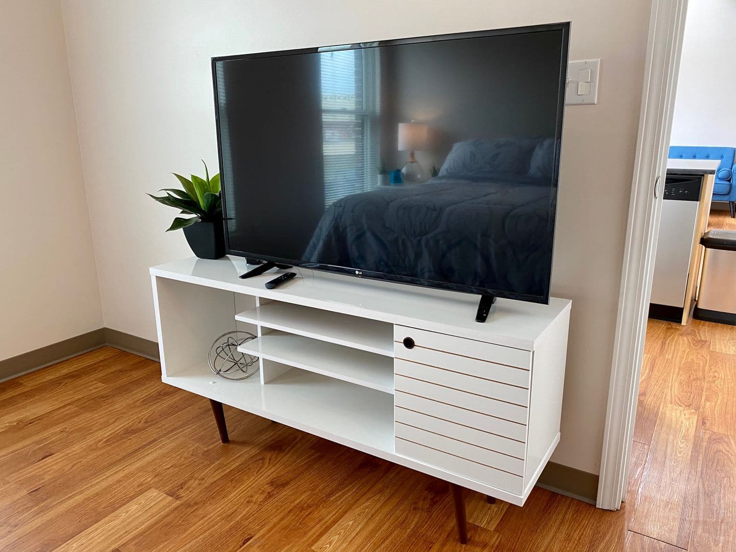 Bloomington Apartment: 116 E. 3rd St