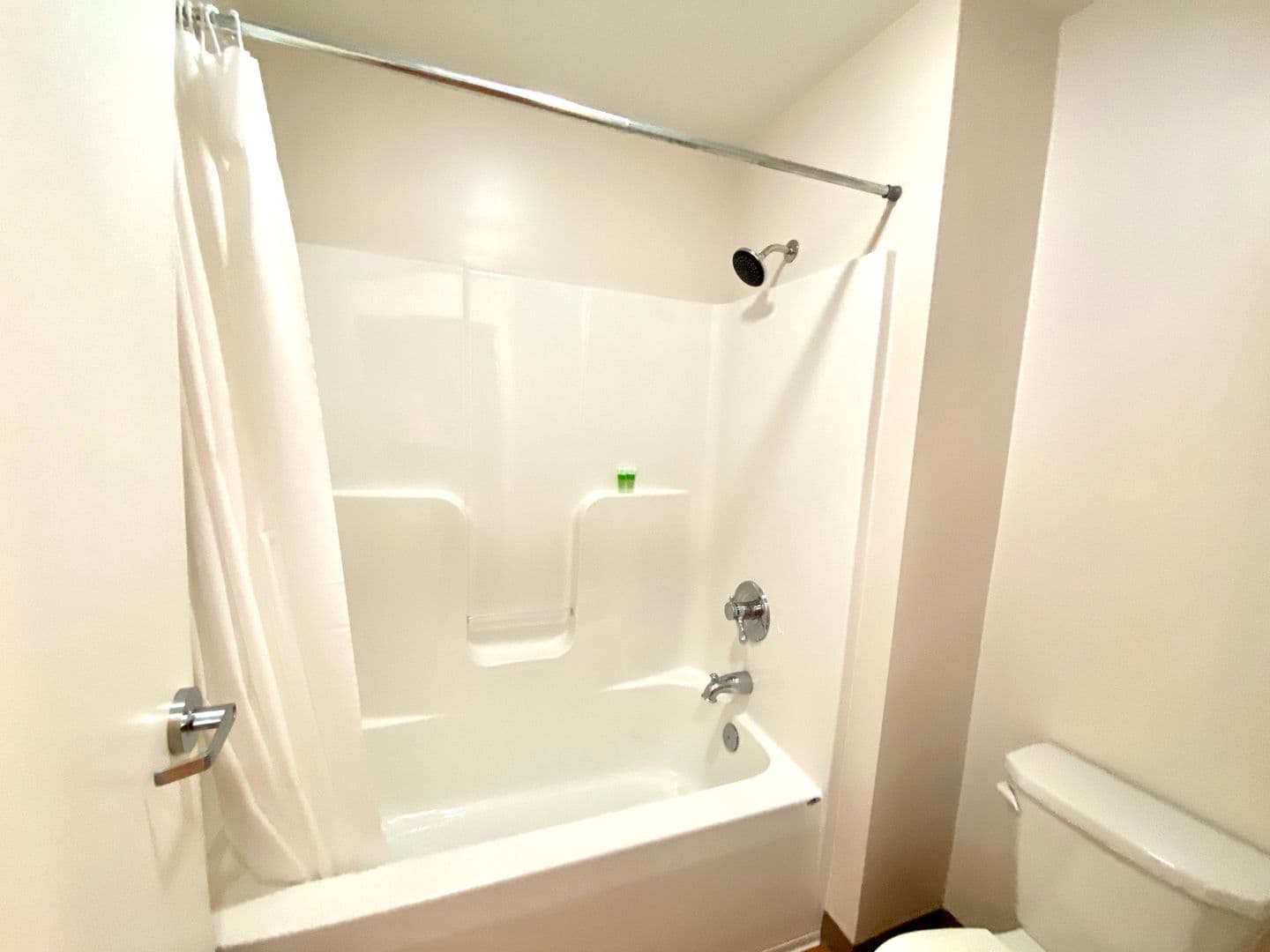 Bloomington Apartment: 116 E. 3rd St