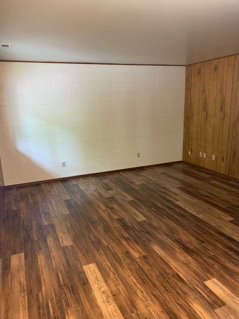 Bloomington Apartment: 326 W. Kenwood Dr - Apt 12