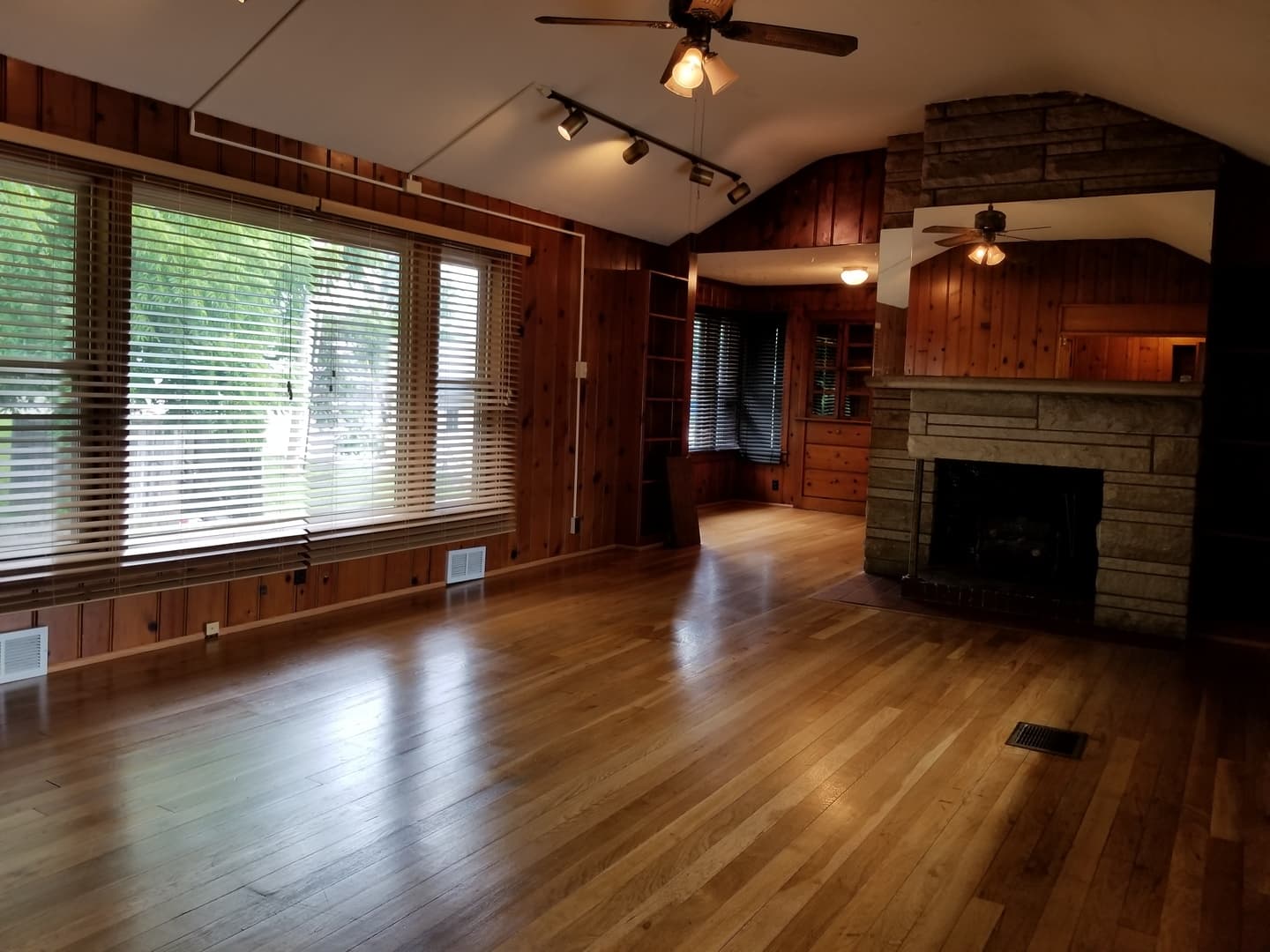 Bloomington House: 1217 N. College Ave