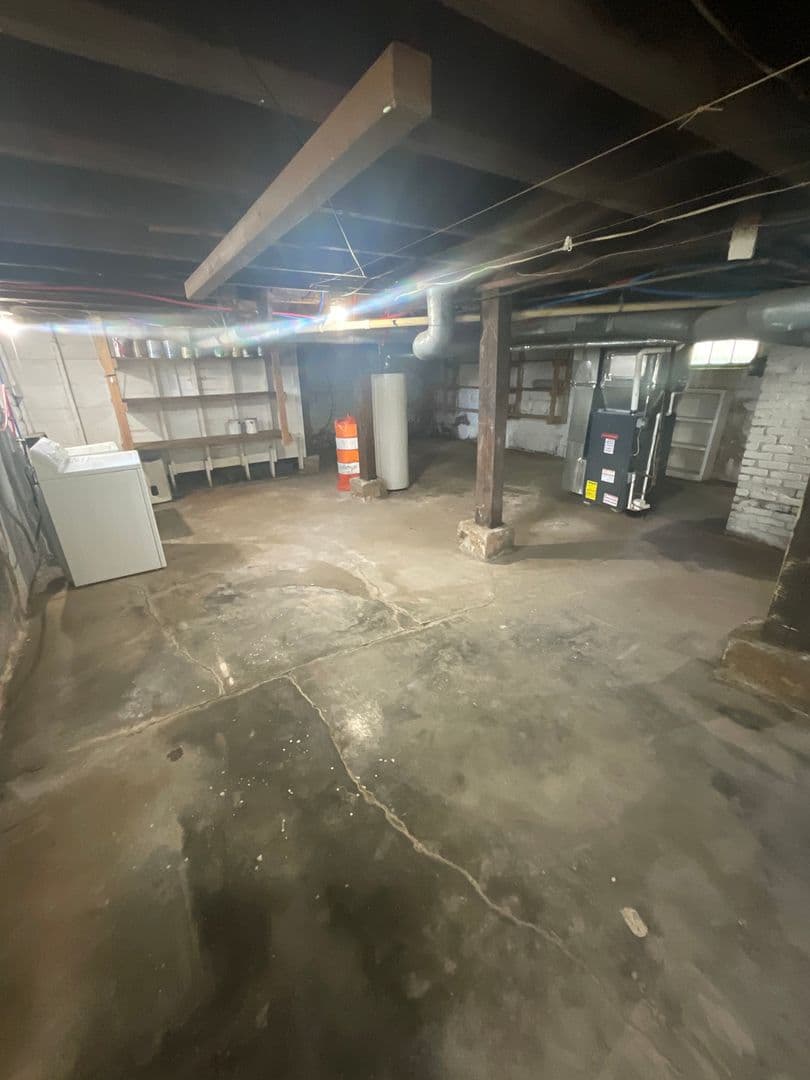 Bloomington Apartment: 712 E. Cottage Grove Ave