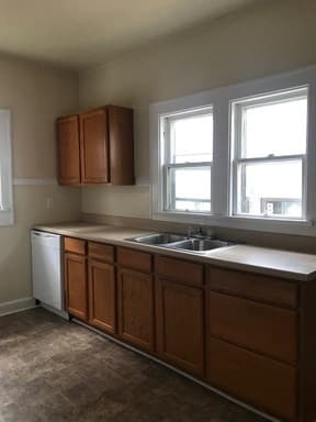 Bloomington House: 424 E. 6th St
