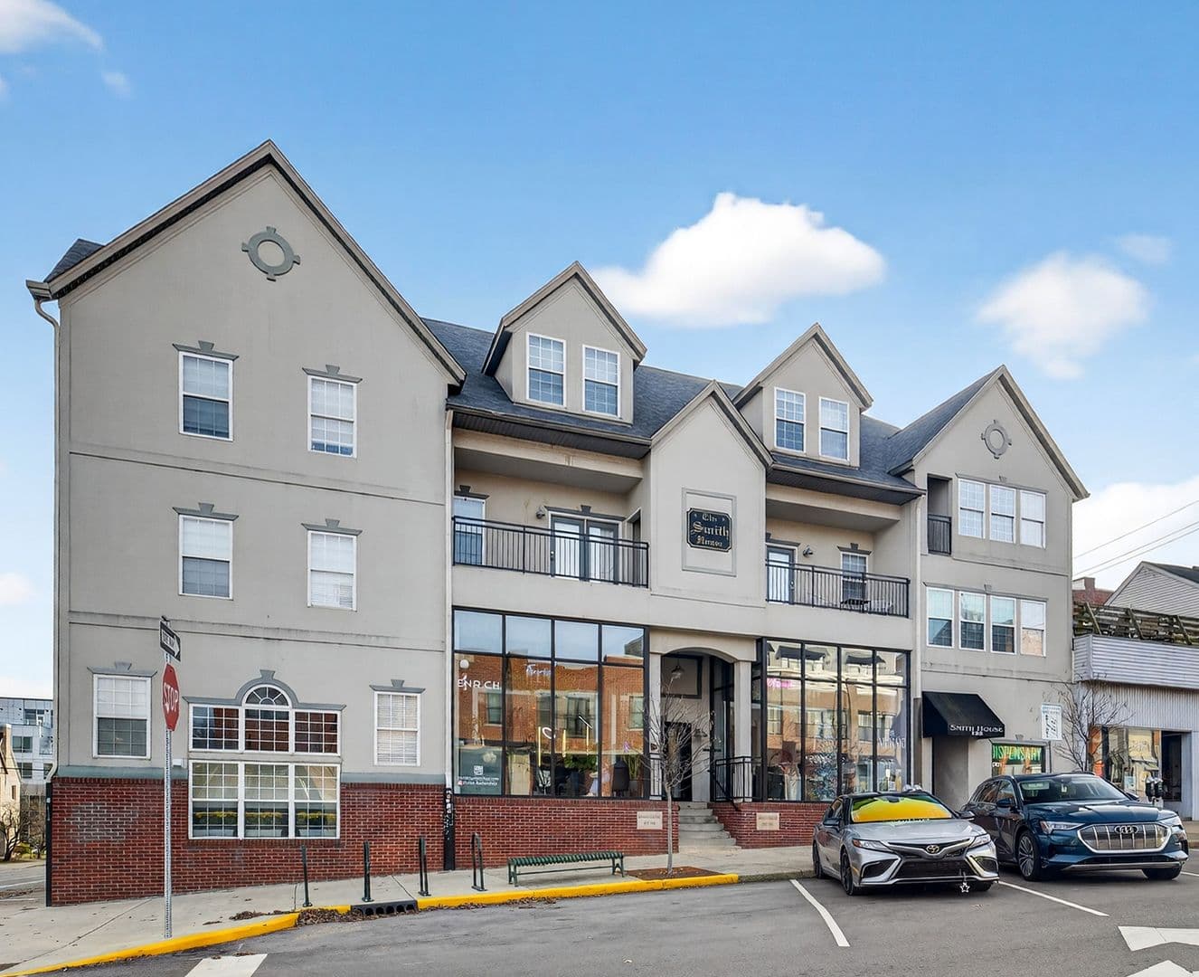 Bloomington Apartment: 125 N. Washington Street