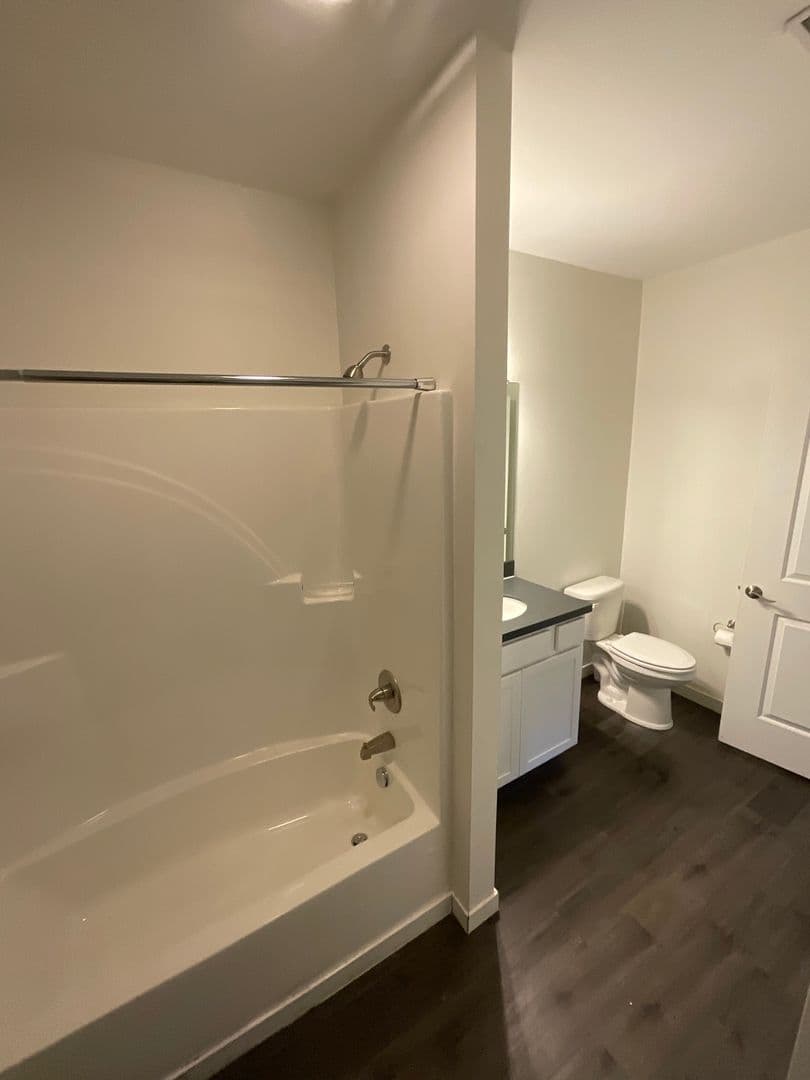 Bloomington Apartment: 422 E. 6th St