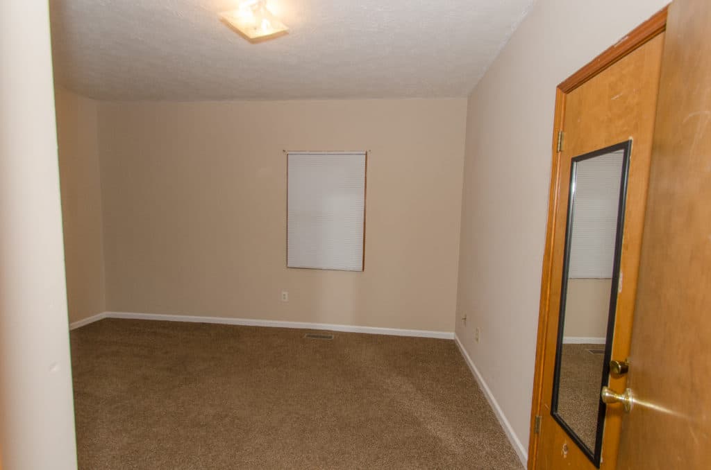 Bloomington Apartment: 414 E. 4th St