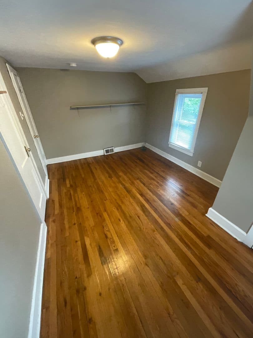Bloomington House: 612 N. Dunn St