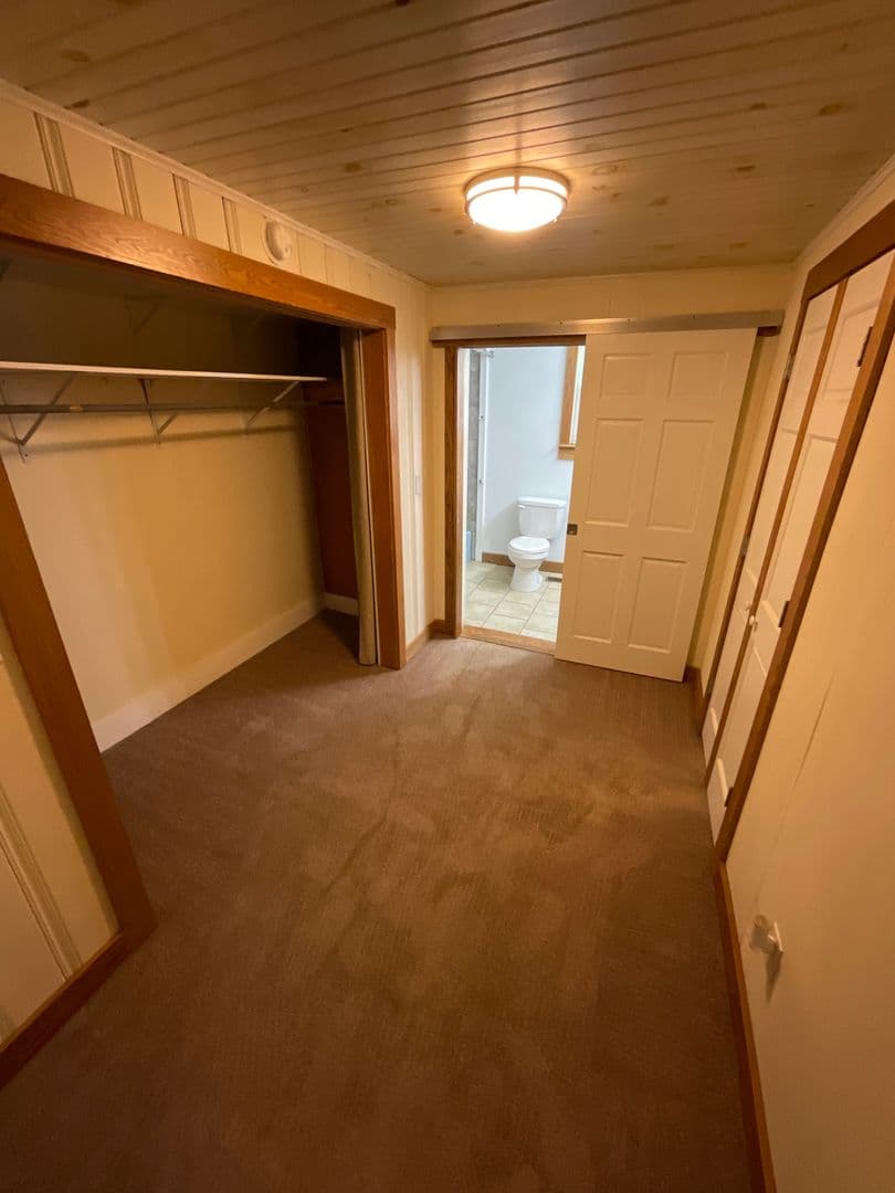 Bloomington Apartment: 408 E. 16th St