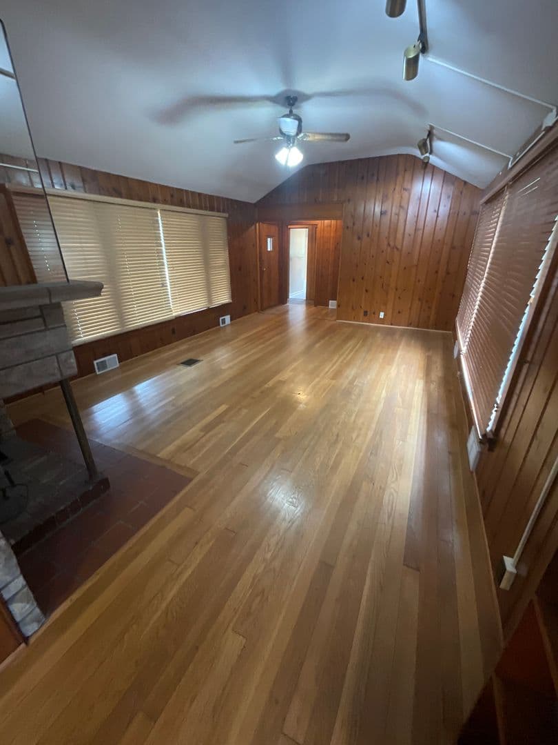Bloomington House: 1217 N. College Ave