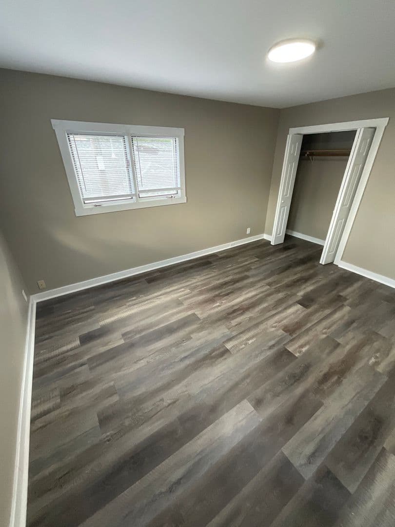 Bloomington Apartment: 312 E 8th Street