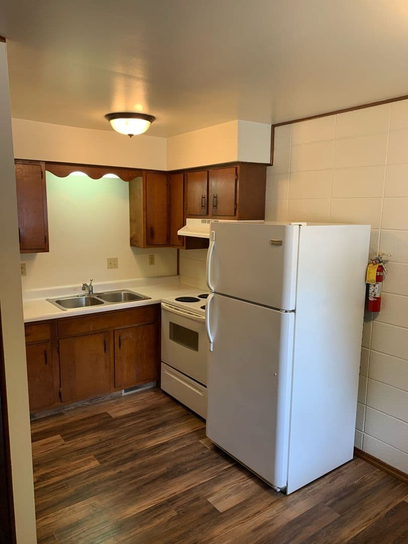 Bloomington Apartment: 326 W. Kenwood Dr - Apt 12