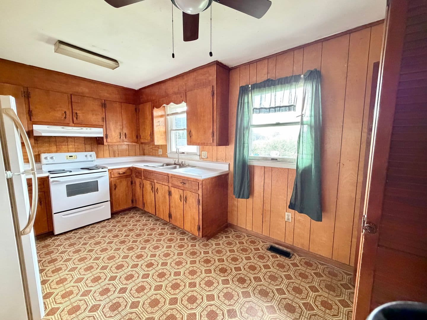 Blountville Multiplex: 154 Franklin Dr. - Unit 1