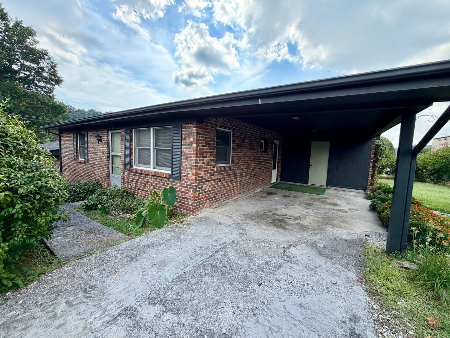 Blountville Multiplex: 154 Franklin Dr. - Unit 1