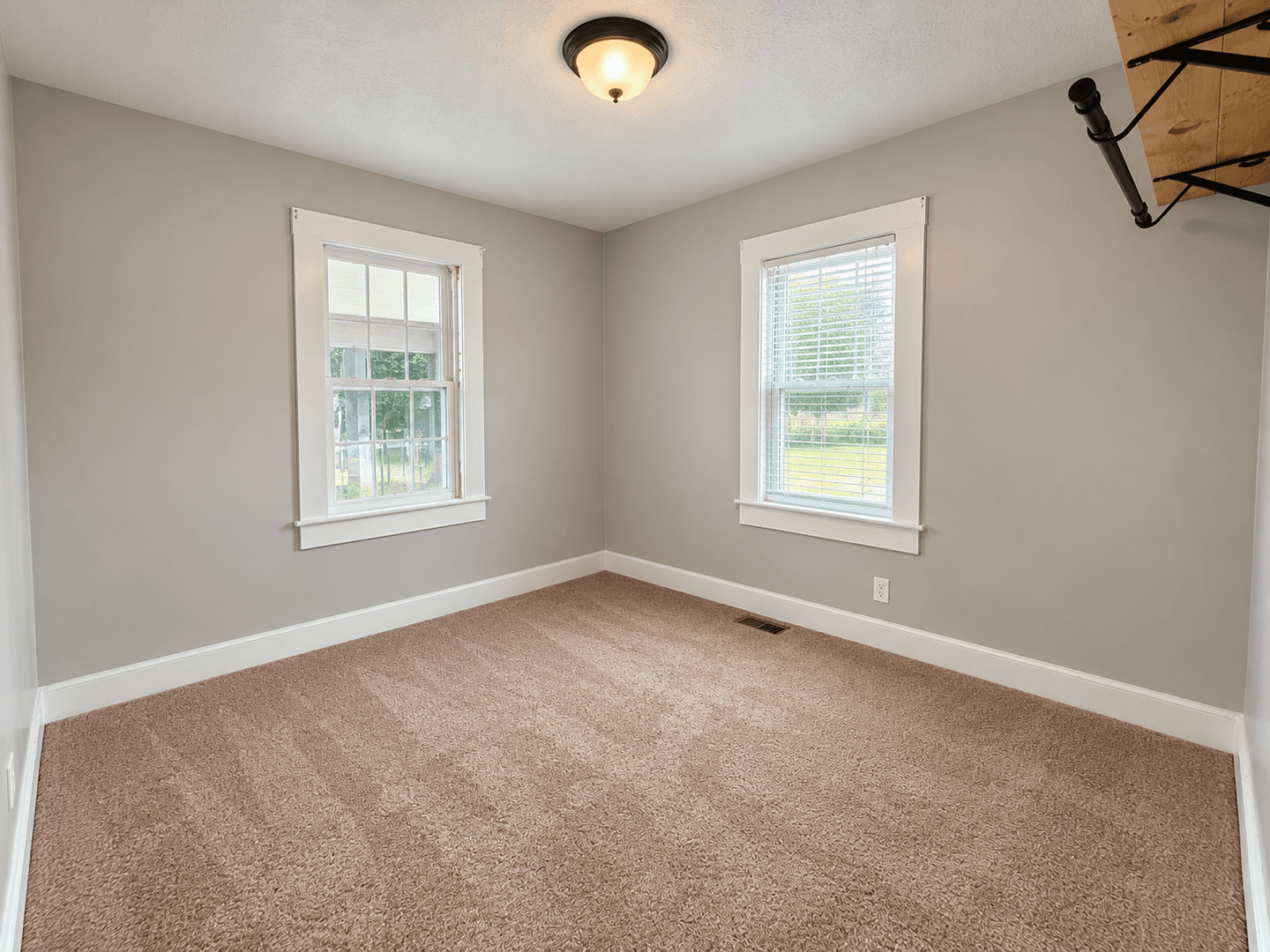 Kingsport House: 1449 Miller St