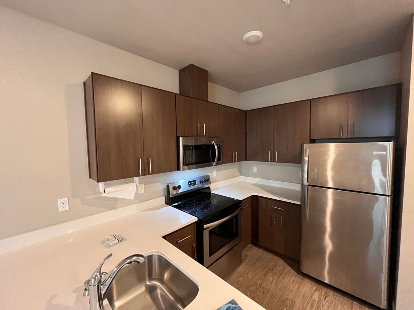 Portland Apartment: 6105 Southeast Cora Street