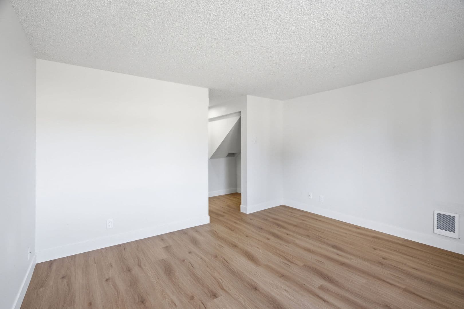 Salem Townhome: 190 Boone Road SE