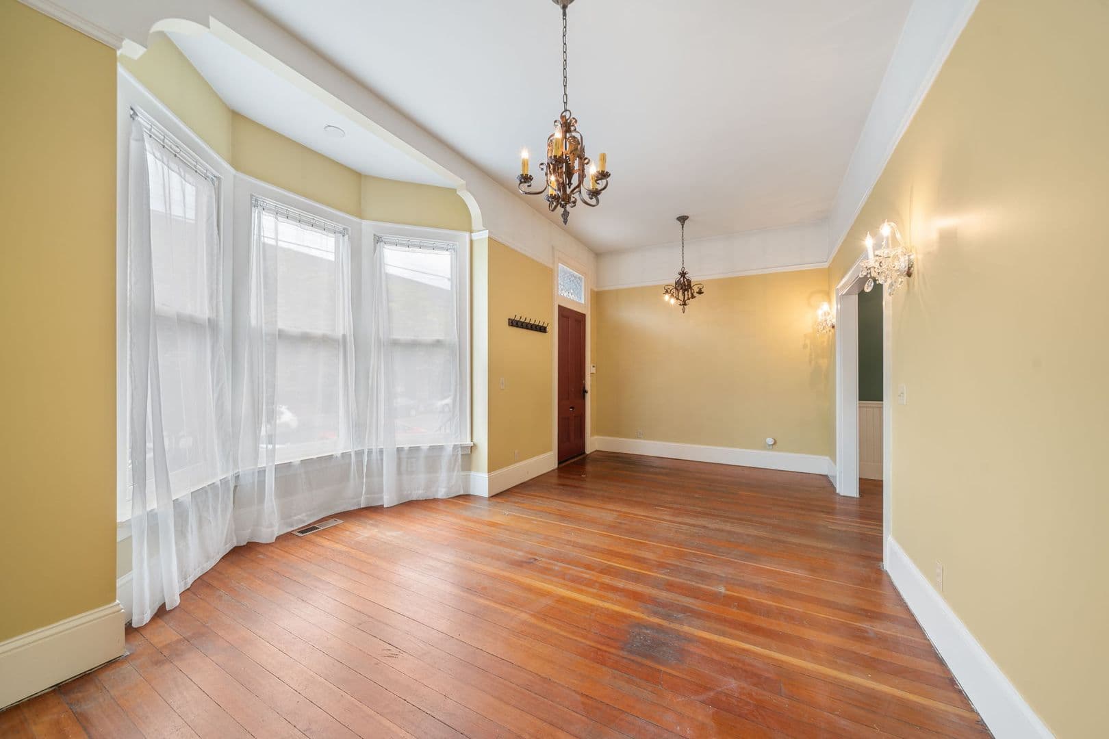 Portland House: 1945 NW Raleigh Street