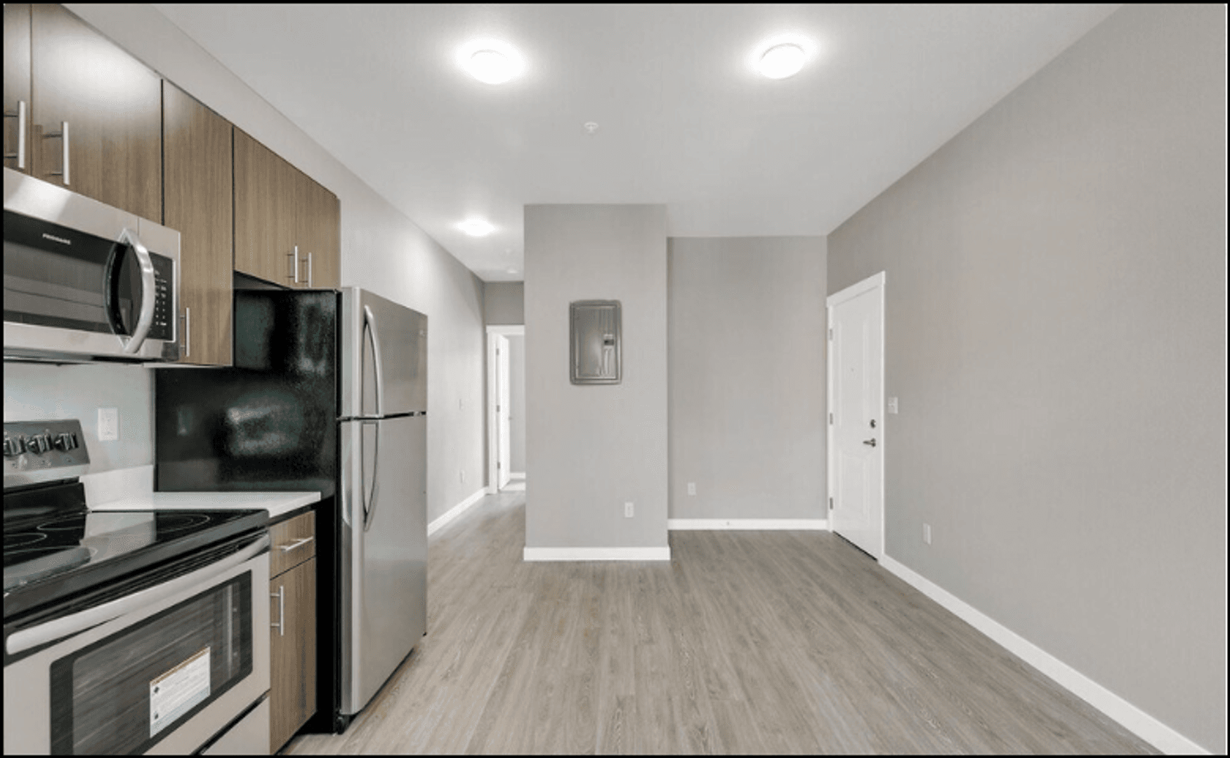 Portland Apartment: 6105 Southeast Cora Street