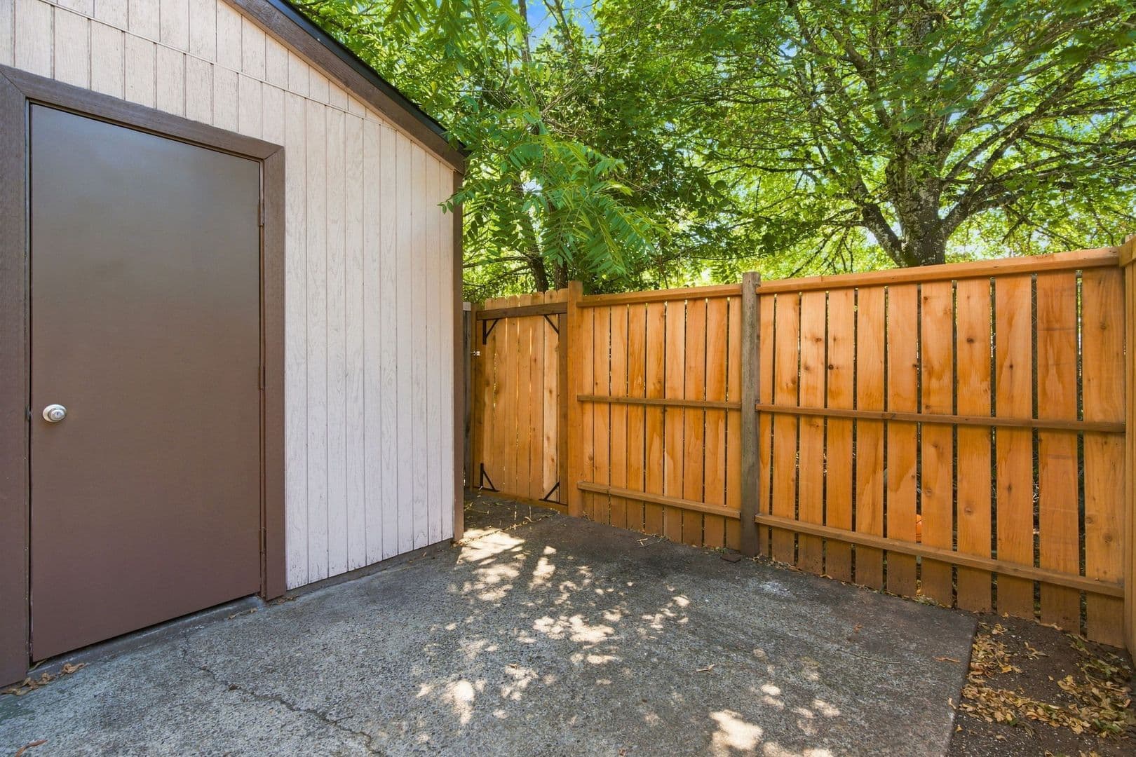 Salem Townhome: 190 Boone Road SE