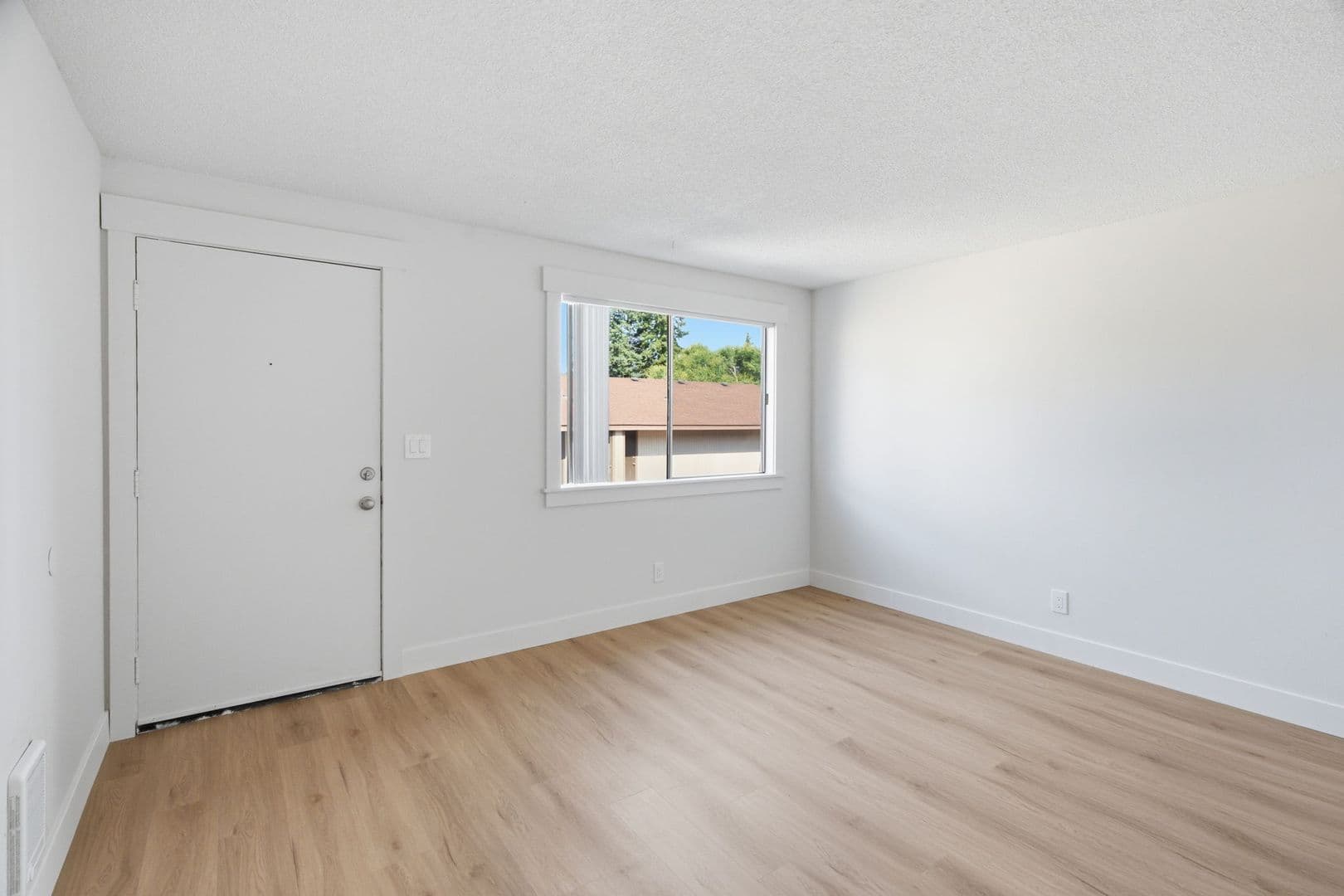 Salem Townhome: 190 Boone Road SE