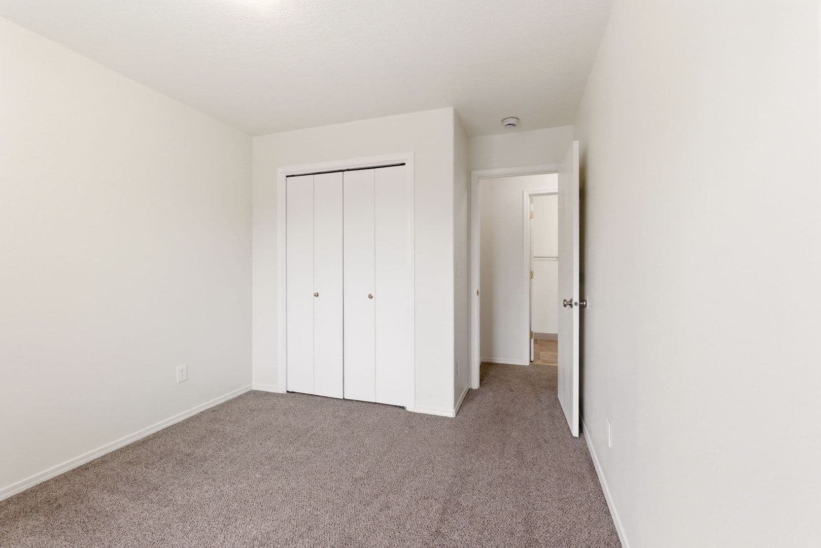 Portland Townhome: SE 157th Avenue