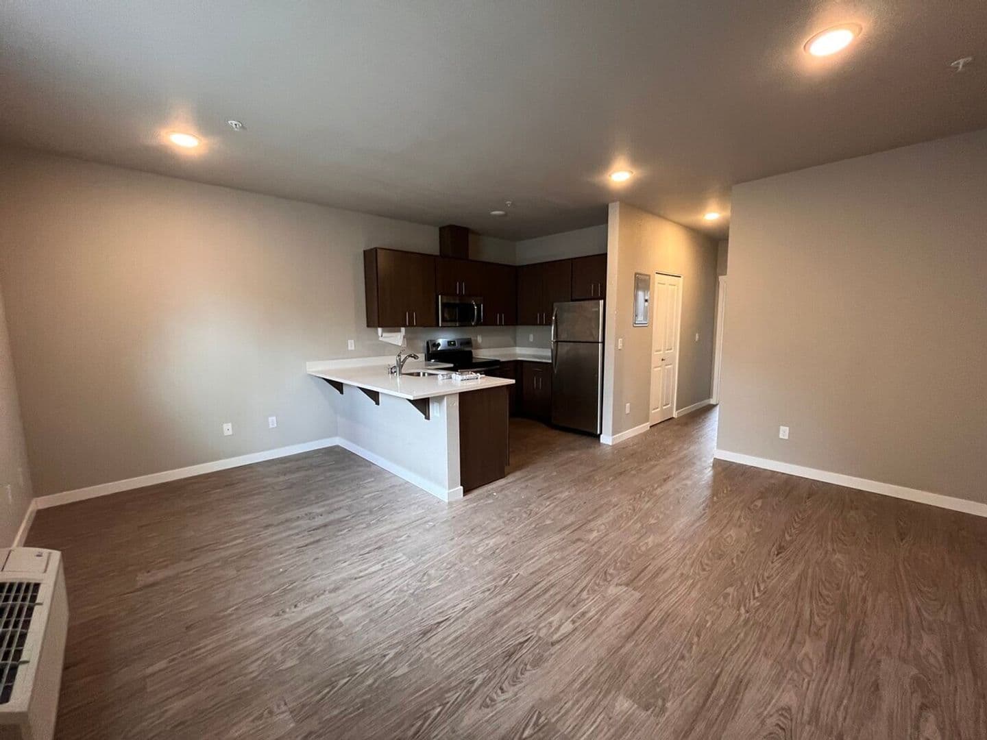 Portland Apartment: 6105 Southeast Cora Street
