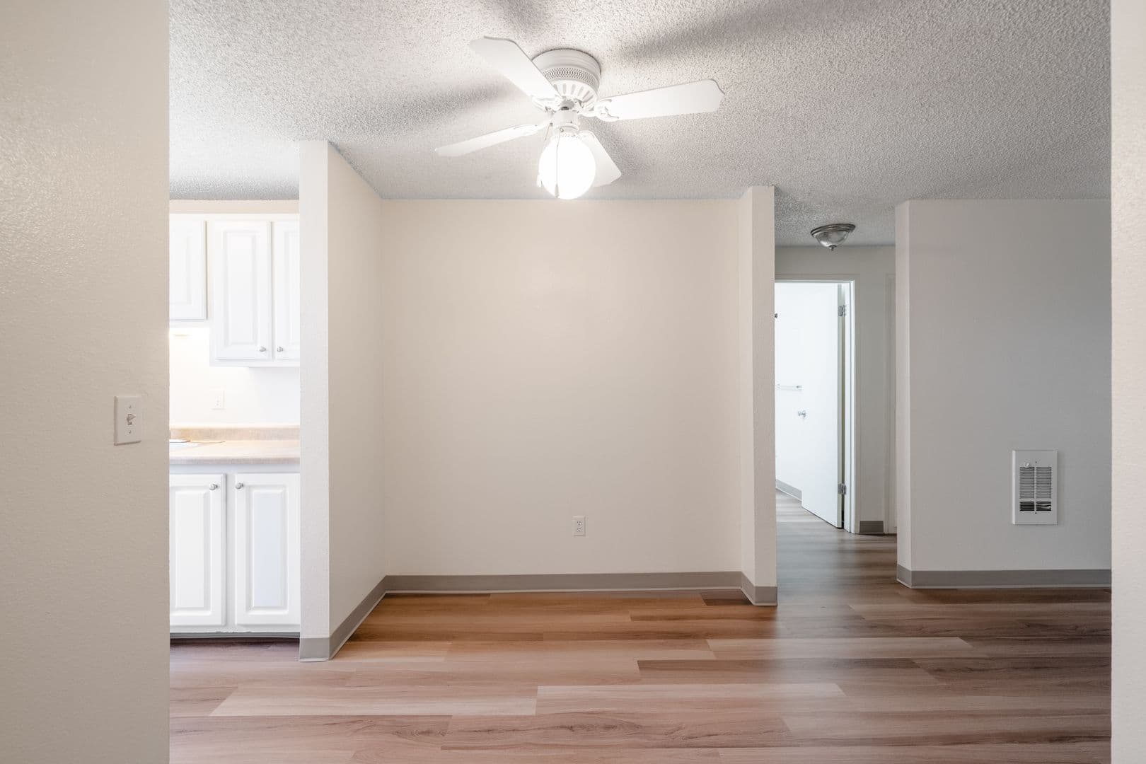 Portland Apartment: 8778 Columbia Blvd