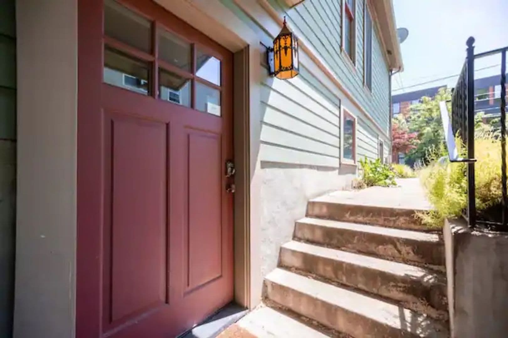 Portland House: 1945 NW Raleigh Street