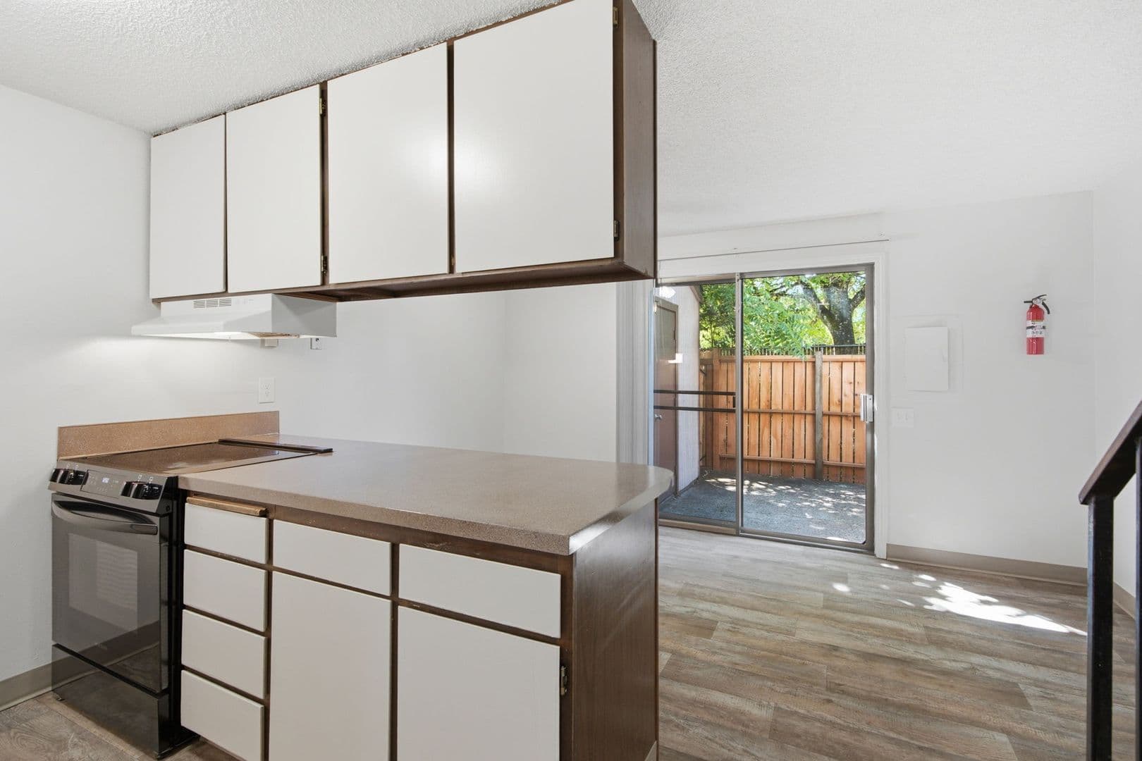 Salem Townhome: 190 Boone Road SE