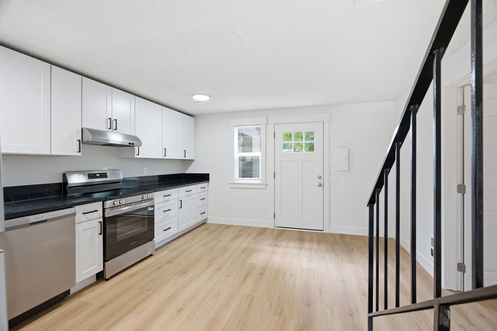 Salem Townhome: 190 Boone Road SE
